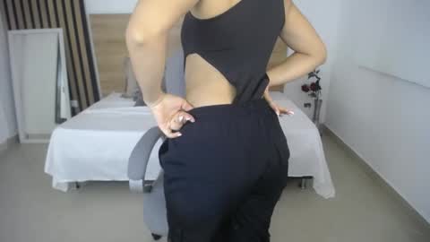 melissa_lenox online show from June 1, 12:17 pm