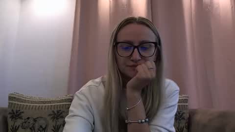 Melly online show from June 3, 6:16 am