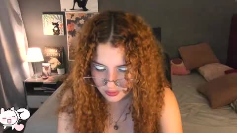 laura 3 i am independent model online show from June 3, 2:25 am