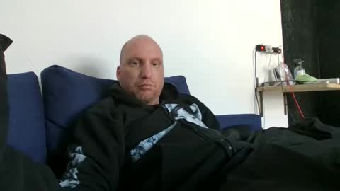 metaller123456 online show from April 25, 11:12 am