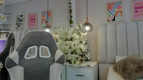mia__bailey_ online show from June 2, 3:08 am