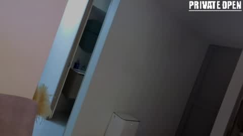 Mia adams  online show from May 16, 12:51 am
