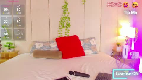 mia rousse25 online show from April 24, 2:46 am