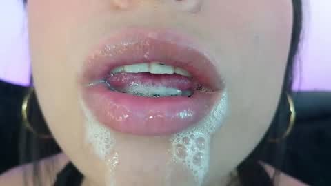 Mia online show from May 15, 2:20 am