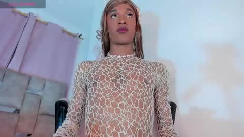 mia_royal online show from May 8, 10:37 pm
