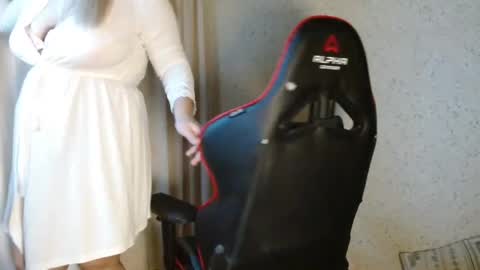 MiaFoxisJa online show from May 10, 2:51 am