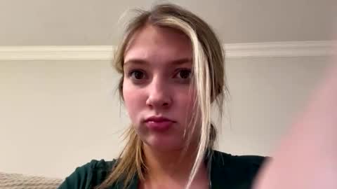 miasmith_001 online show from May 31, 2:10 am