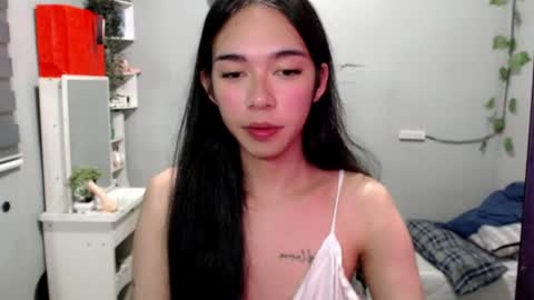 Mia online show from June 11, 4:38 pm