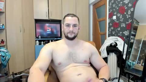 michaelragnar90 online show from June 26, 8:42 am