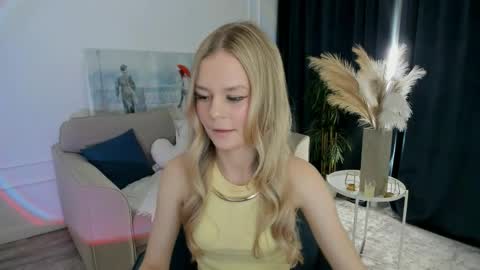 midnighteaura online show from June 1, 7:37 pm