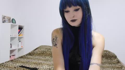 midnightsiren online show from July 3, 6:56 pm