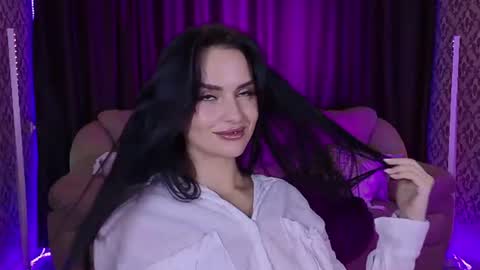 Mila online show from August 1, 7:59 pm