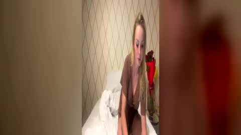 MilaKaminski online show from June 19, 7:53 pm
