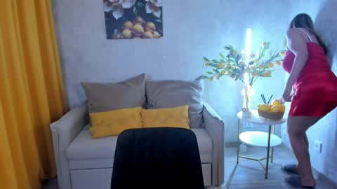 milaurban online show from April 3, 12:23 pm
