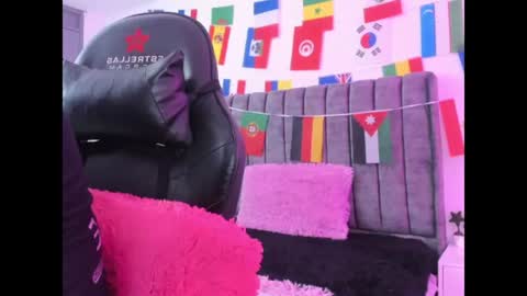 miller_silvana online show from July 7, 11:47 am