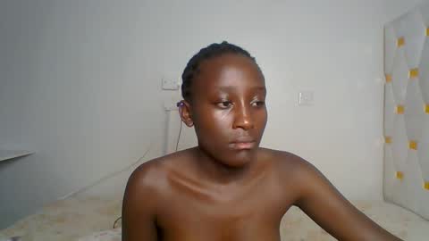 miss_lolah7 online show from April 29, 5:40 pm