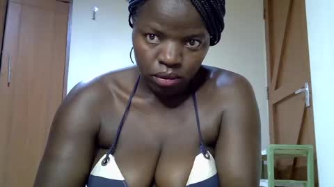 misscandy352_ online show from June 15, 6:22 pm