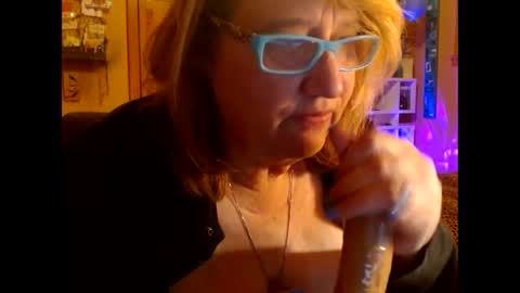 MissKittyFox online show from May 30, 5:17 am