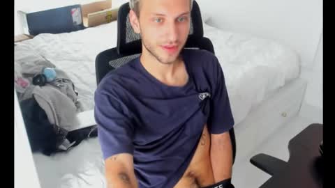 Alex online show from August 5, 8:33 am