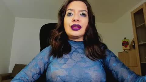 YourGoddessM online show from May 23, 9:38 am