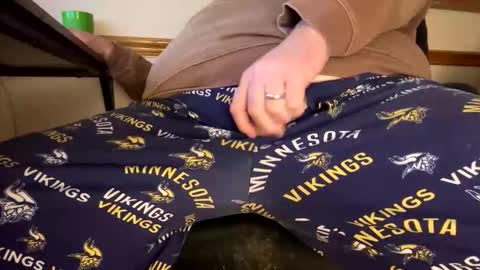 mnguy19726969 online show from May 20, 9:43 pm