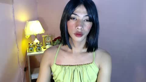 Mocha Locca  online show from February 5, 1:04 am