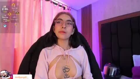 Molly online show from June 23, 5:19 pm