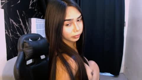 monikaaaaaaaaaa online show from June 8, 1:28 am