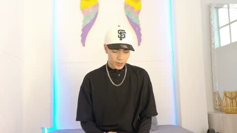   online show from June 30, 12:04 pm
