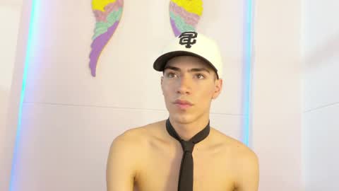   online show from May 28, 11:41 am