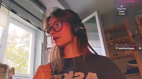 Dana online show from August 7, 3:10 pm