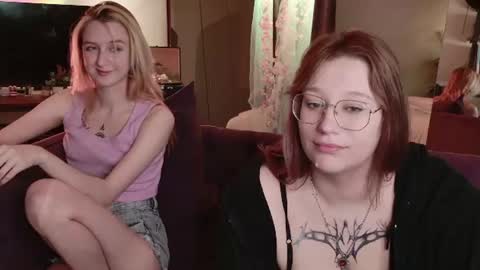 morvelyn online show from June 14, 6:54 pm