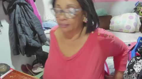 mrs_mommy online show from May 27, 1:57 am