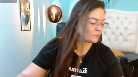 Jossie online show from May 6, 4:29 am