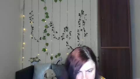 Jeneva online show from May 5, 6:24 pm