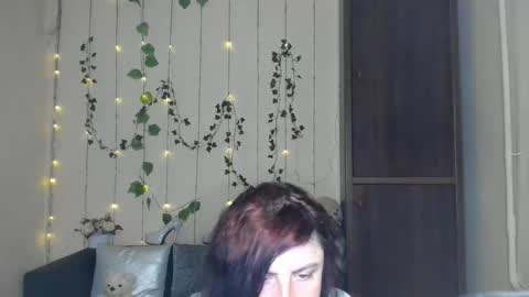 Jeneva online show from May 12, 6:28 pm