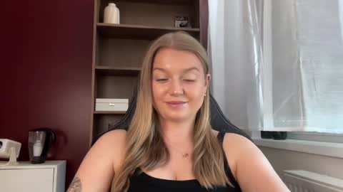 Erica online show from May 26, 11:27 am