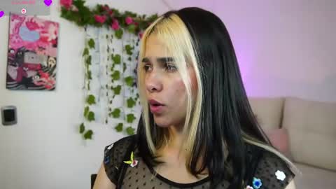 Naho  Sigueme en mis Redes Sociales Follow me on my social networks online show from June 21, 1:56 am