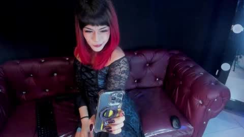 nahomii__doll online show from May 22, 7:31 pm