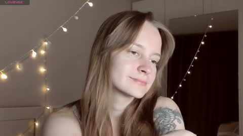 Naomi online show from July 16, 8:01 pm