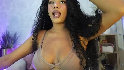 Naomi     online show from May 7, 6:53 am