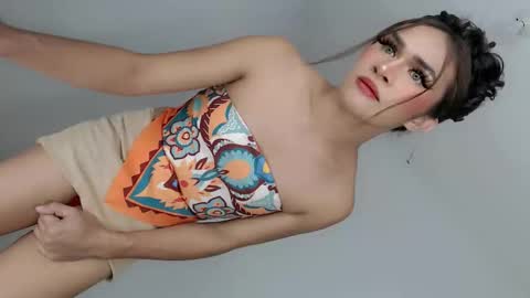 Nathalie smith online show from June 2, 7:32 am