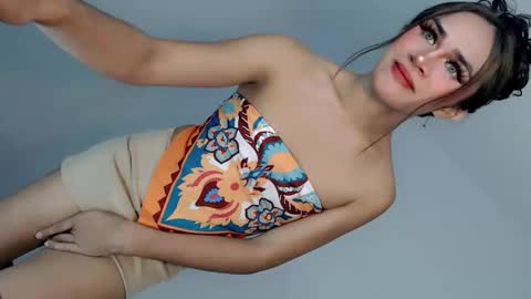 Nathalie smith online show from May 14, 4:54 am