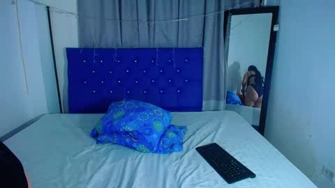 Annie  online show from May 15, 3:37 am