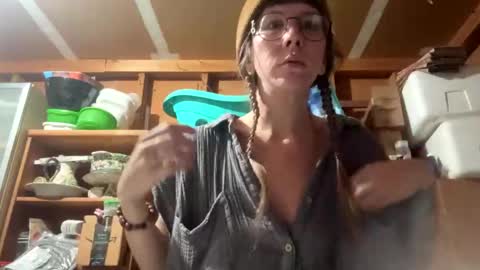 naturebabe666 online show from May 26, 10:21 am