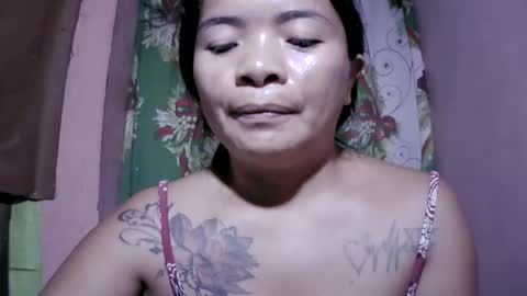 naughtymom_33 online show from May 14, 7:28 am