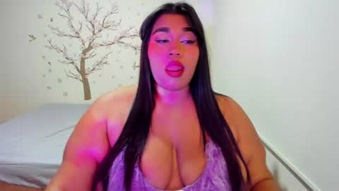 nayara_hinny online show from June 15, 12:02 am