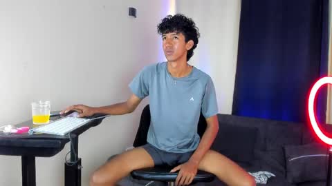 neitan online show from May 5, 9:20 pm