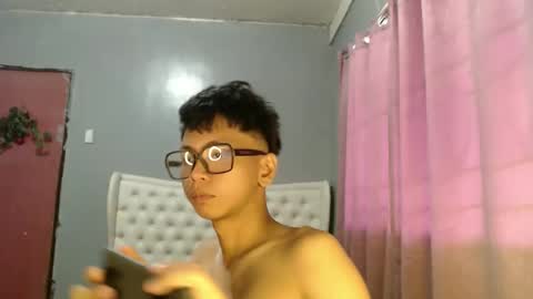 Ethan online show from May 29, 11:58 pm