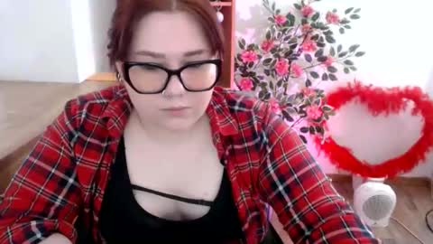 nereia online show from May 25, 8:15 pm